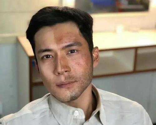 娱乐吃瓜男顶流,揭秘吃瓜男顶流的崛起之路